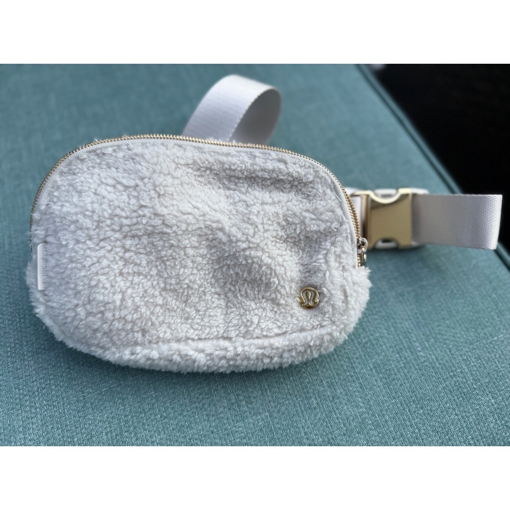 Lululemon Everywhere Belt Bag White Fleece Sherpa Gold Hardware Waist Pack 1L